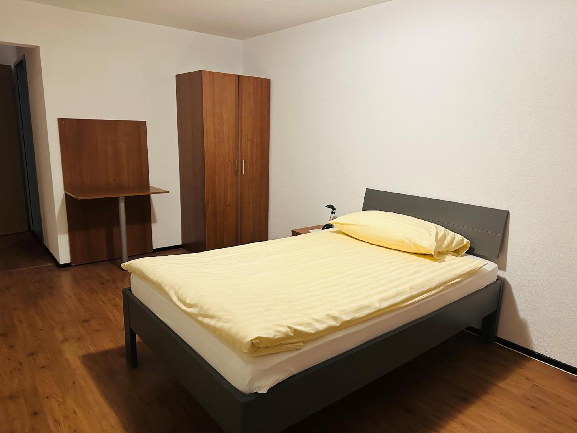 Motel & Aparthotel Brueggli Еммен Екстер'єр фото