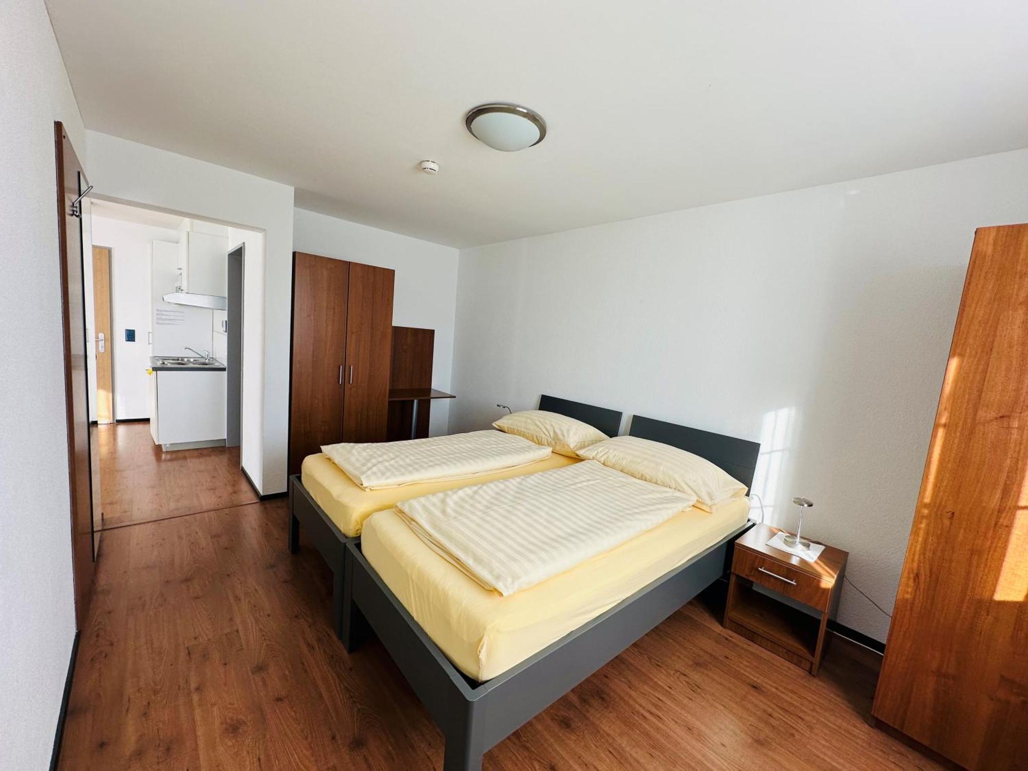 Motel & Aparthotel Brueggli Еммен Екстер'єр фото
