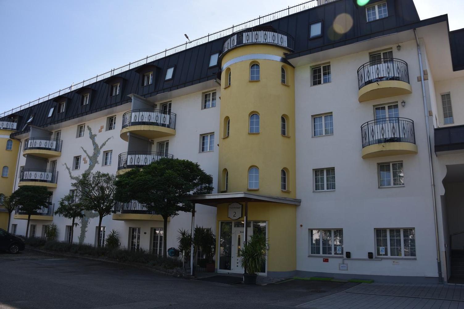 Motel & Aparthotel Brueggli Еммен Екстер'єр фото